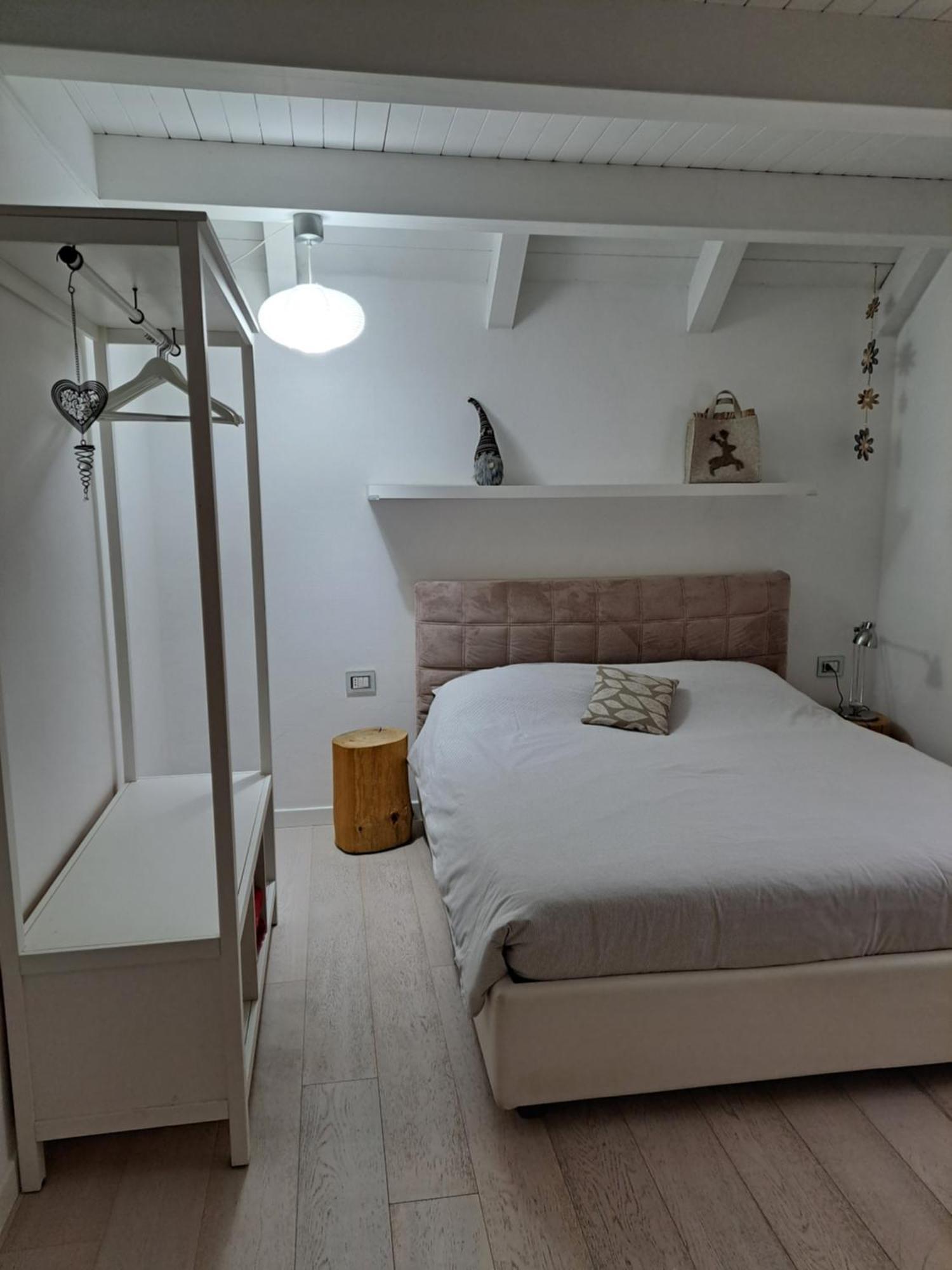 Home White Leifers Buitenkant foto